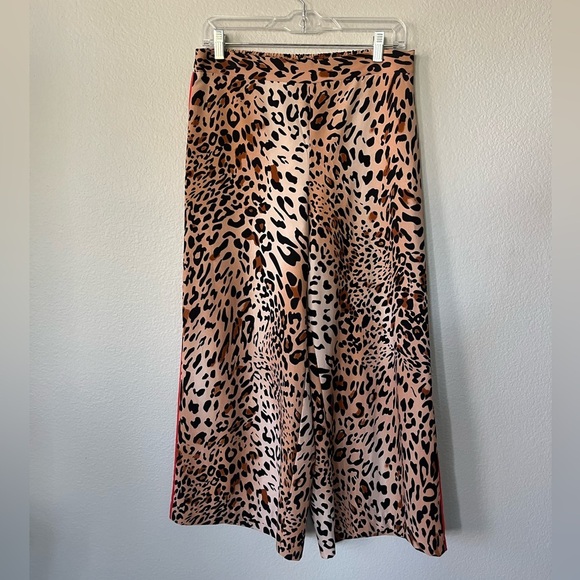 Beige by Eci Chetah Print Cropped Wide Leg Pants Women’s Size M - Picture 2 of 10